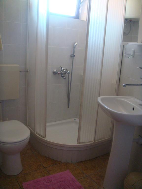 Apartman Klarin - Old Stone House Leilighet Jezera Eksteriør bilde
